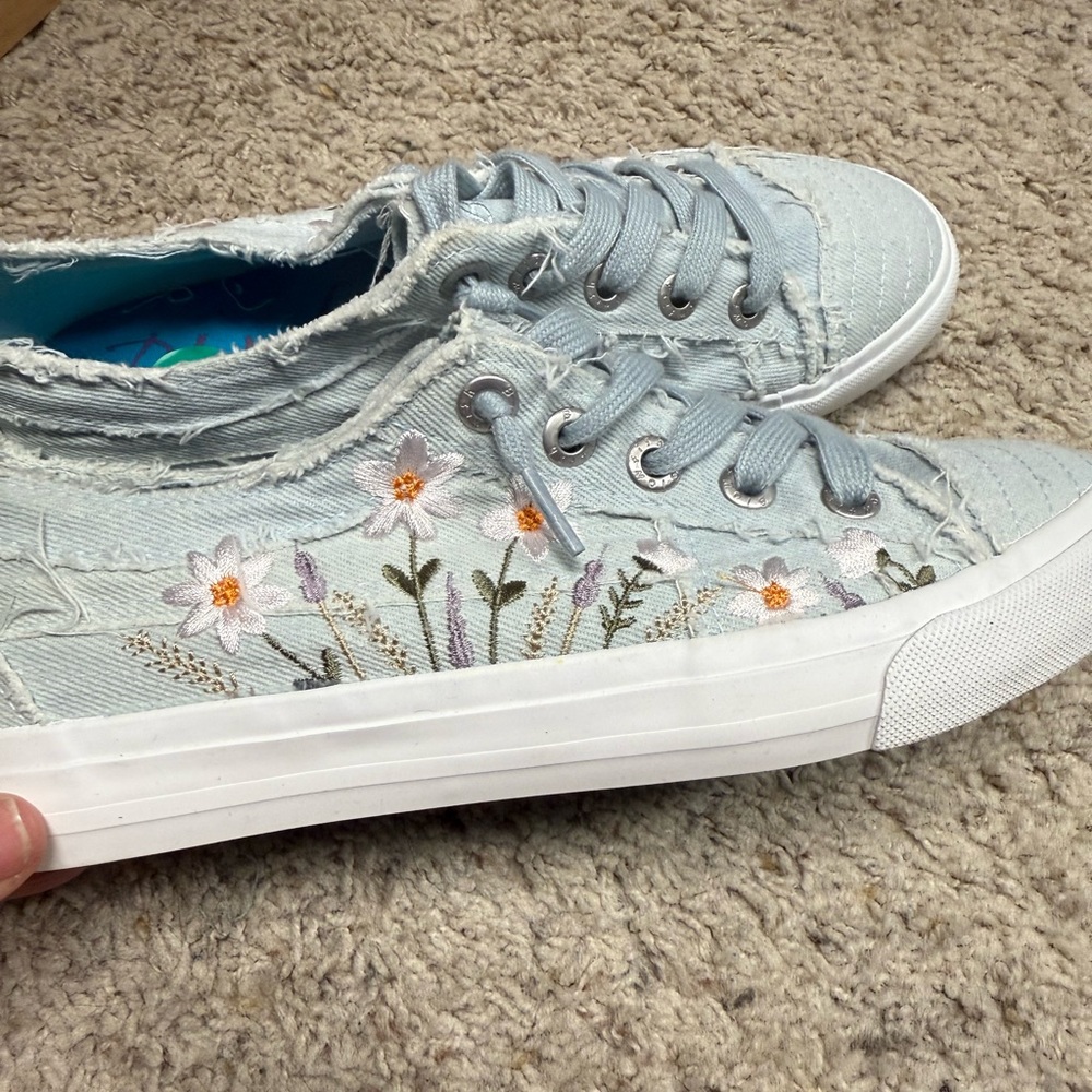 Floral Embroidered Sneakers